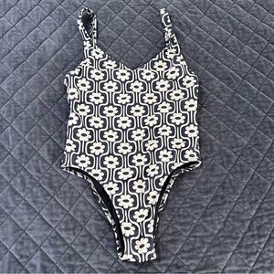 Ele Swims Women Small One Piece Swimsuit Spanish Daisy Floral B14